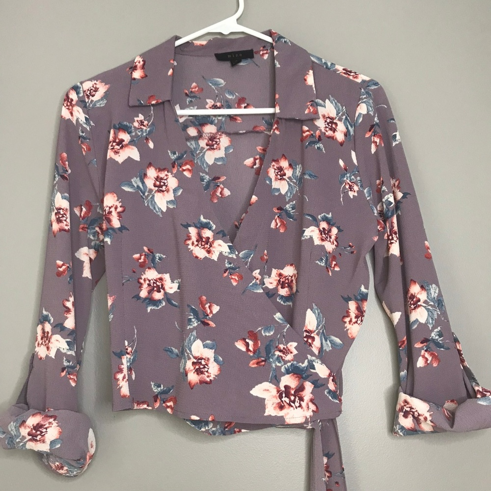 NWOT Mine Purple Floral Crop Tie Blouse